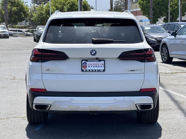 Photo of 2024 White BMW X5 PHEV