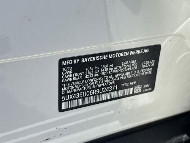 Photo of 2024 White BMW X5 PHEV