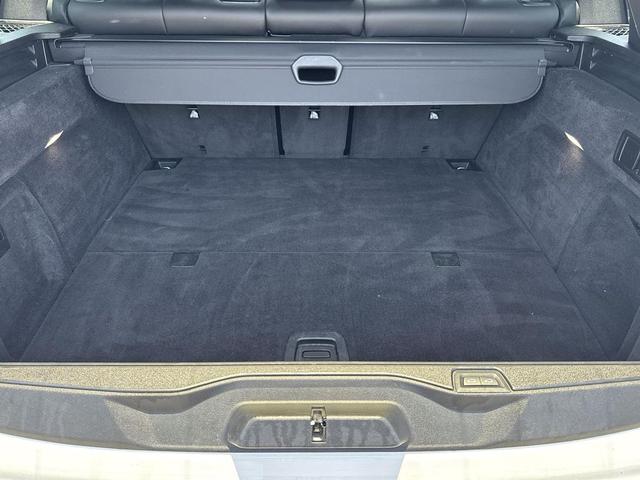 Photo of 2024 White BMW X5 PHEV