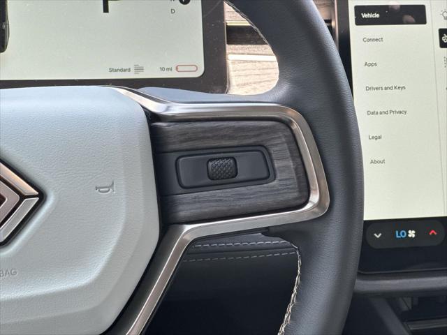 Photo of 2023 Gray Rivian R1S