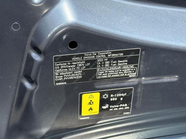 Photo of 2023 Dark Blue Volvo XC60