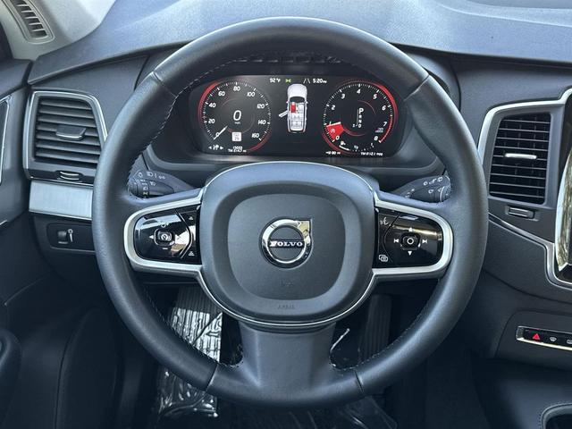 Photo of 2022 Onyx Black Metallic Volvo XC90