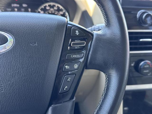 Photo of 2022 Moonstone White INFINITI QX80