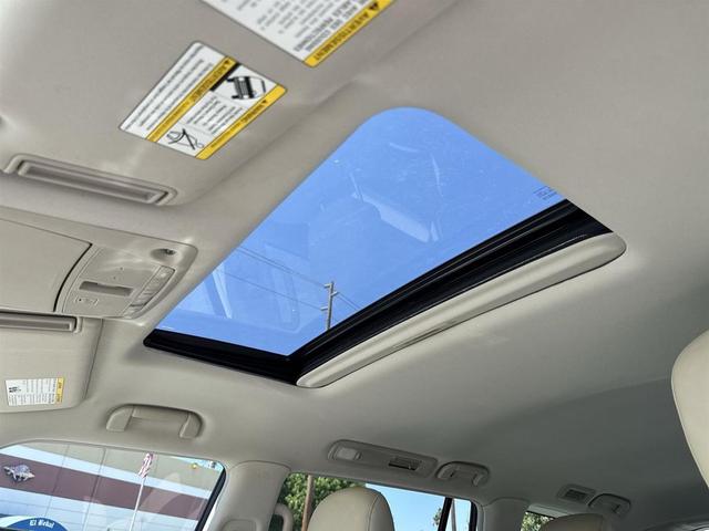 Photo of 2022 Moonstone White INFINITI QX80