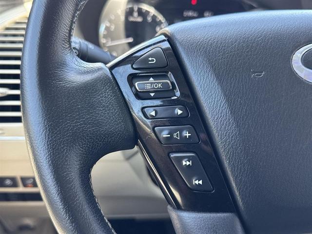 Photo of 2022 Moonstone White INFINITI QX80
