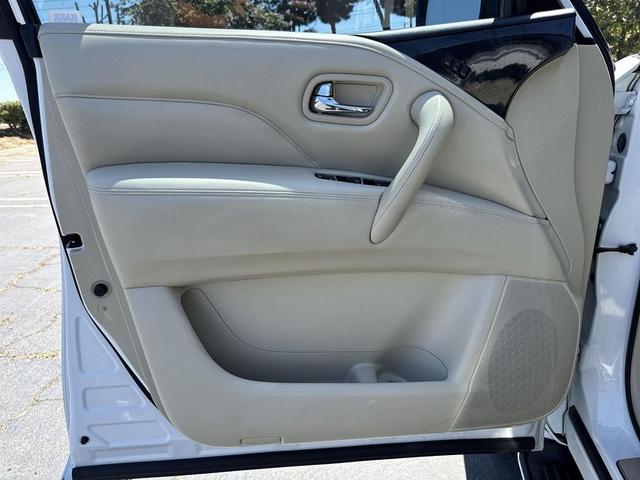 Photo of 2022 Moonstone White INFINITI QX80