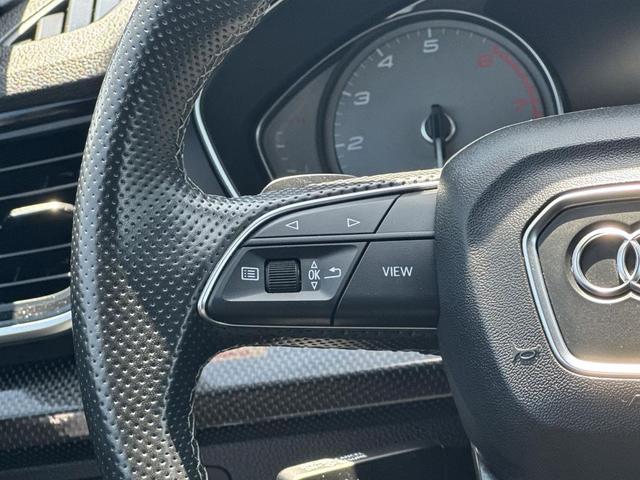 Photo of 2022 Florett Silver Metallic Audi SQ5