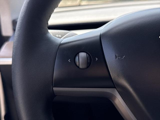 Photo of 2023 Deep Blue Metallic Tesla Model Y