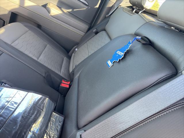 Photo of 2022 Black Chevrolet Silverado 1500