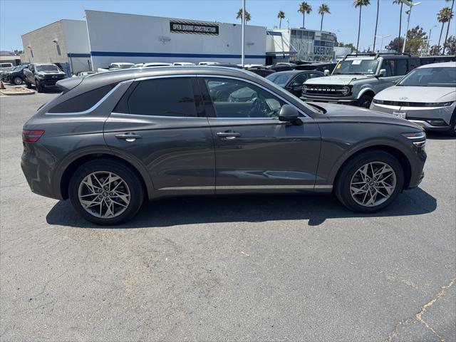Photo of 2022 Gray Genesis GV70