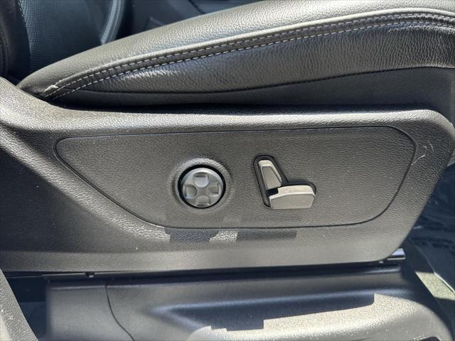 Photo of 2022 Granite Crystal Metallic Clearcoat RAM 1500