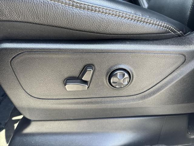 Photo of 2022 Granite Crystal Metallic Clearcoat RAM 1500