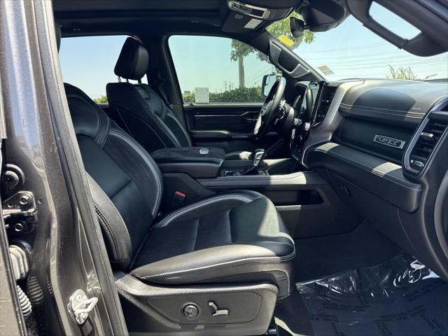 Photo of 2022 Granite Crystal Metallic Clearcoat RAM 1500