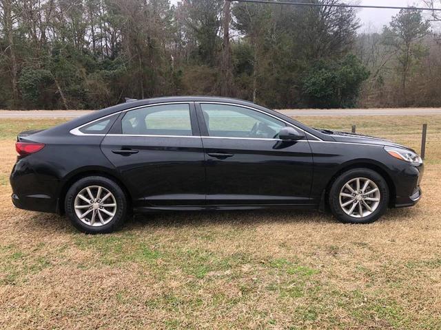 Photo of 2018 Phantom Black Hyundai SONATA