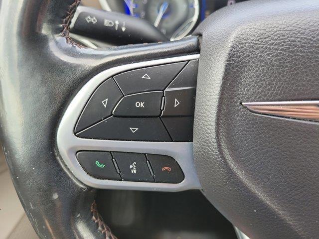 Photo of 2019 Velvet Red Pearlcoat Chrysler Pacifica