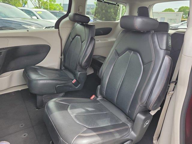 Photo of 2019 Velvet Red Pearlcoat Chrysler Pacifica