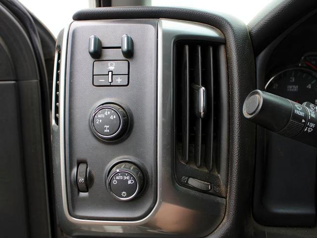 Photo of 2015 White Chevrolet Silverado 1500