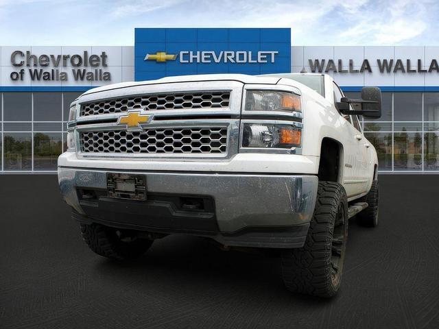 Photo of 2015 White Chevrolet Silverado 1500