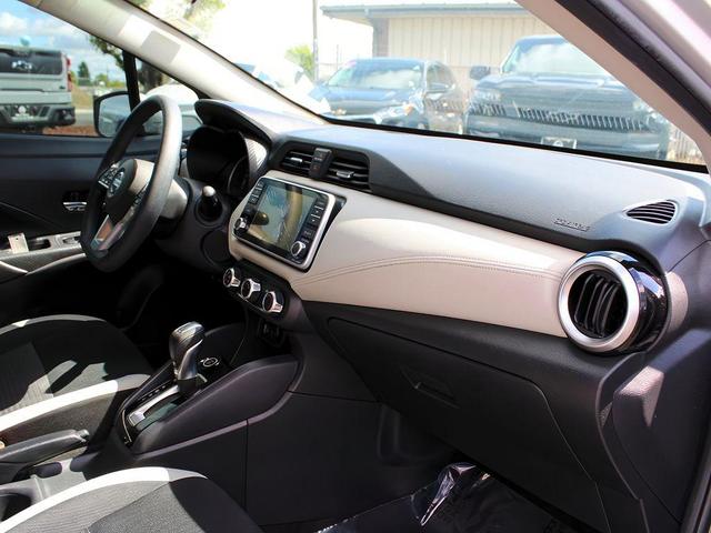 Photo of 2020 Brilliant Silver Metallic Nissan Versa
