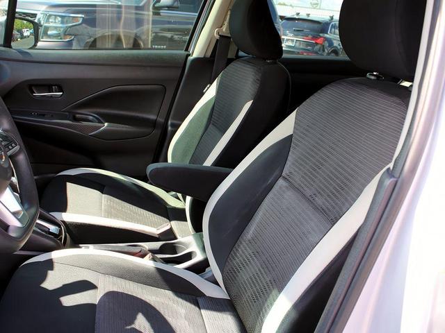 Photo of 2020 Brilliant Silver Metallic Nissan Versa