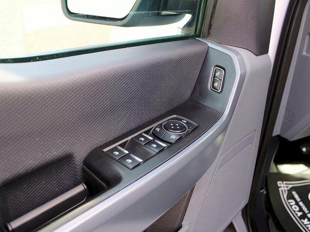 Photo of 2024 Iconic Silver Metallic Ford F-150