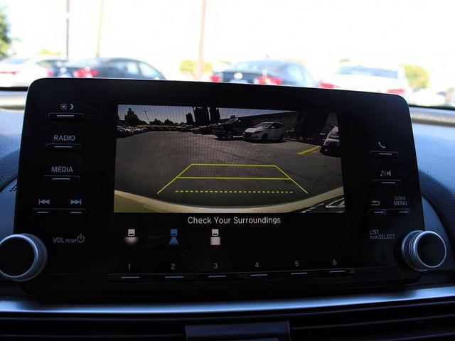 Photo of 2019 Lunar Silver Metallic Honda Accord