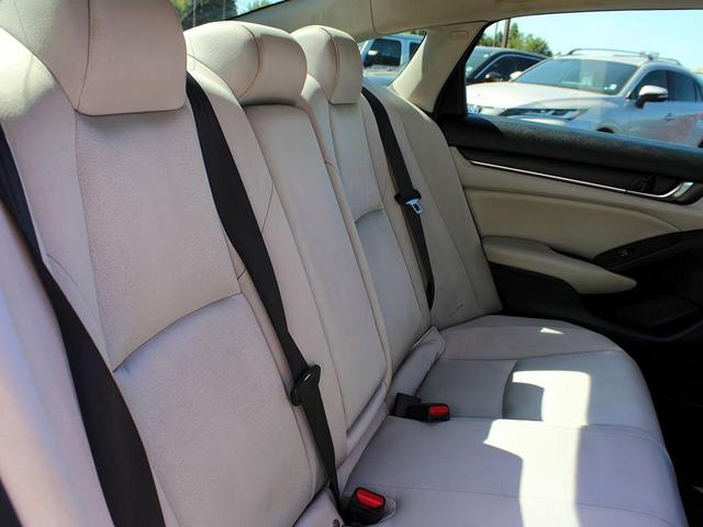 Photo of 2019 Lunar Silver Metallic Honda Accord