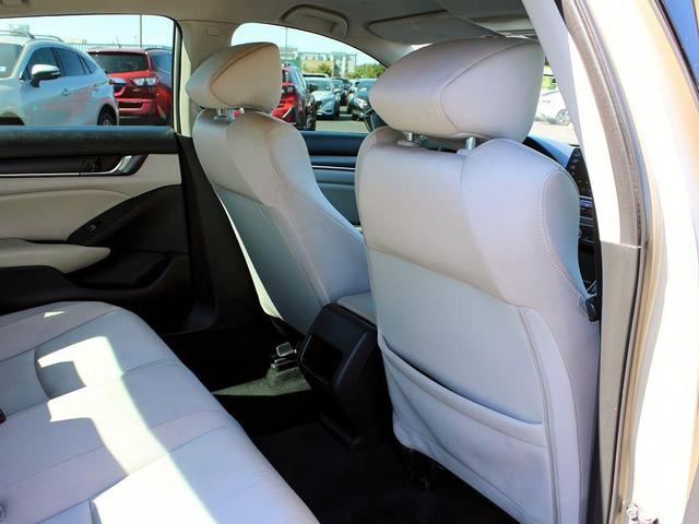Photo of 2019 Lunar Silver Metallic Honda Accord
