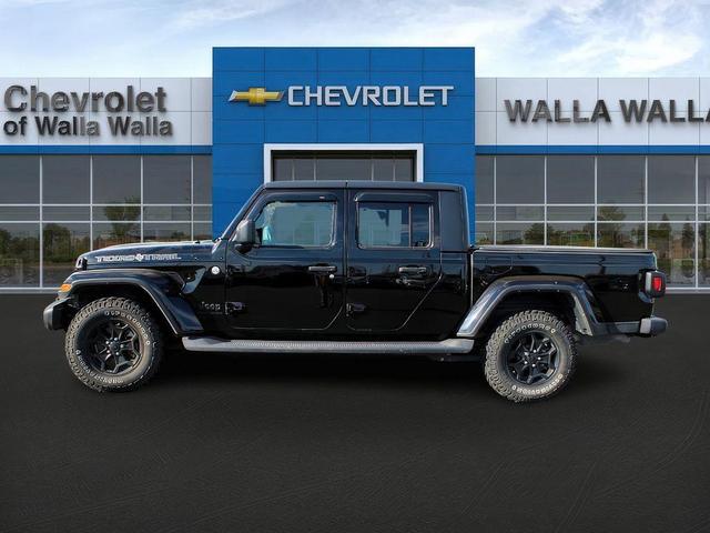 Photo of 2021 Black Clearcoat Jeep Gladiator