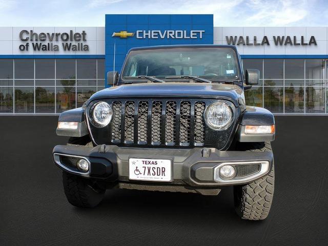 Photo of 2021 Black Clearcoat Jeep Gladiator