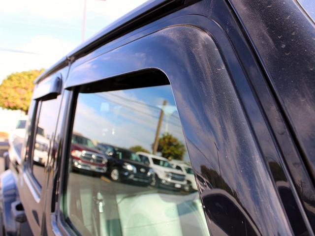 Photo of 2021 Black Clearcoat Jeep Gladiator