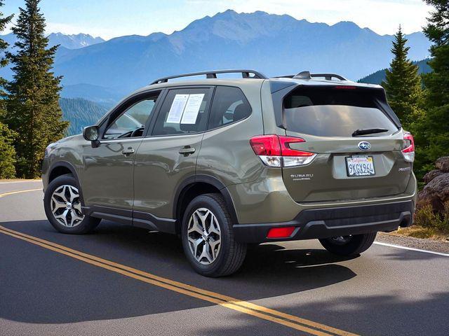 Photo of 2024 Autumn Green Metallic Subaru Forester
