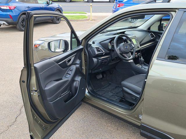 Photo of 2024 Autumn Green Metallic Subaru Forester