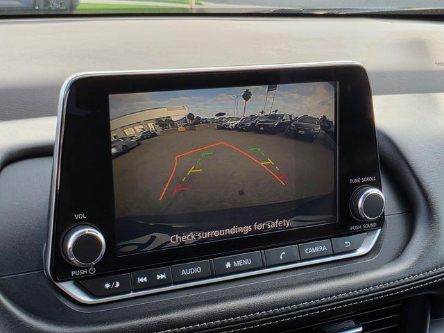 Photo of 2023 Super Black Nissan Rogue