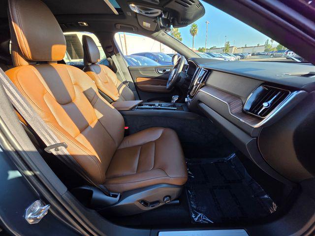 Photo of 2021 Denim Blue Metallic Volvo XC60