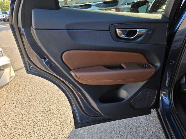Photo of 2021 Denim Blue Metallic Volvo XC60