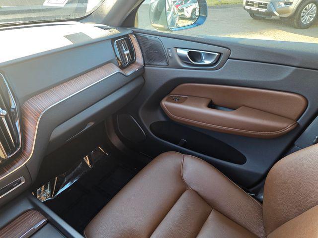 Photo of 2021 Denim Blue Metallic Volvo XC60