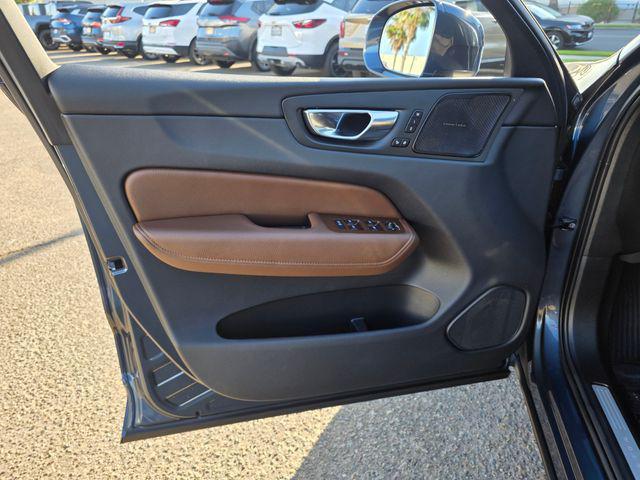 Photo of 2021 Denim Blue Metallic Volvo XC60