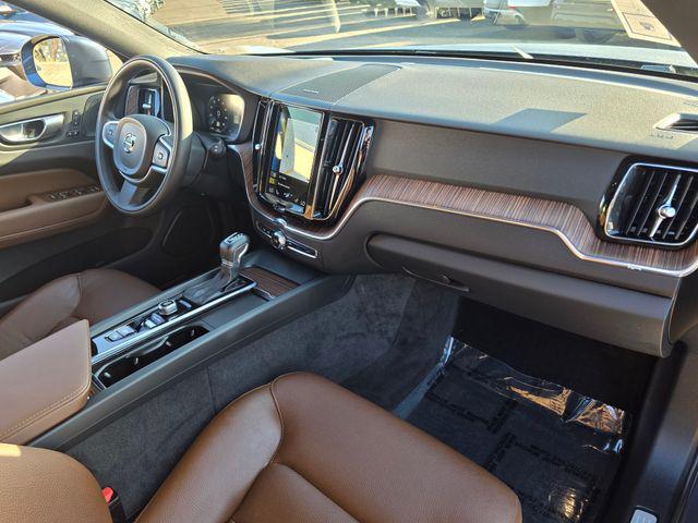 Photo of 2021 Denim Blue Metallic Volvo XC60
