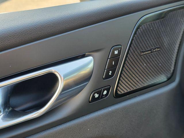 Photo of 2021 Denim Blue Metallic Volvo XC60
