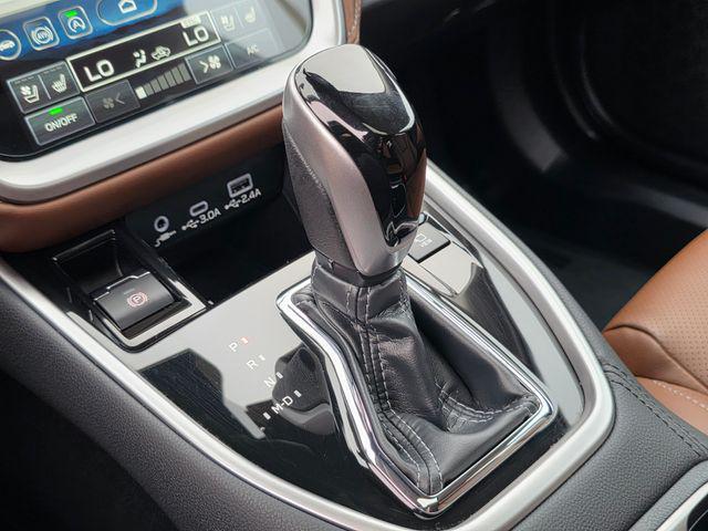 Photo of 2025 Magnetite Gray Metallic/Crystal Black Silica Subaru Outback