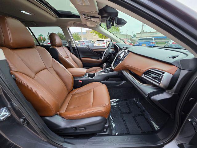 Photo of 2025 Magnetite Gray Metallic/Crystal Black Silica Subaru Outback