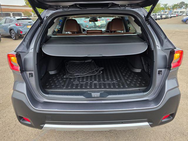 Photo of 2025 Magnetite Gray Metallic/Crystal Black Silica Subaru Outback
