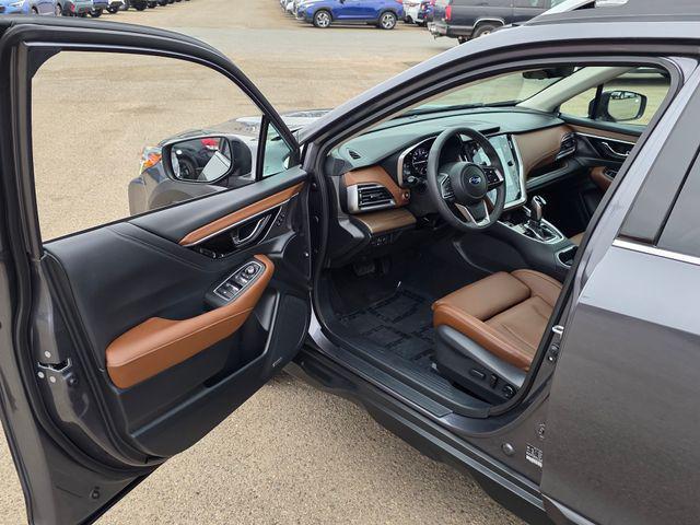 Photo of 2025 Magnetite Gray Metallic/Crystal Black Silica Subaru Outback