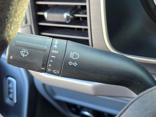 Photo of 2023 Oxford White Ford F-150