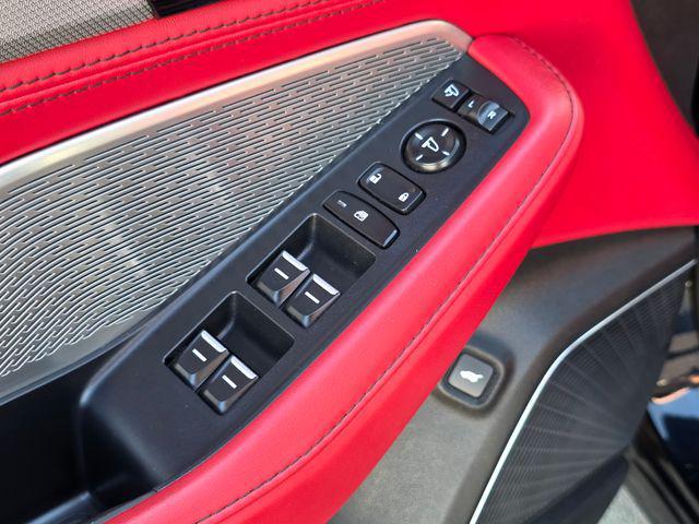 Photo of 2022 Black Acura MDX