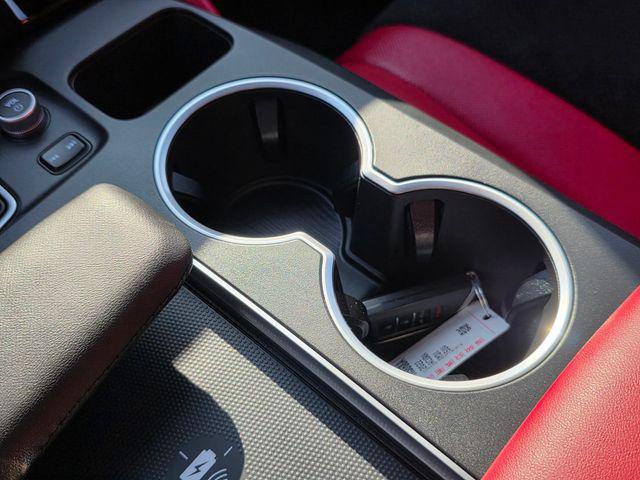 Photo of 2022 Black Acura MDX