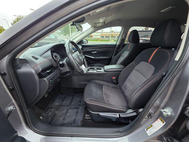 Photo of 2023 Gun Metallic/Super Black Nissan Sentra