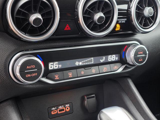 Photo of 2023 Gun Metallic/Super Black Nissan Sentra
