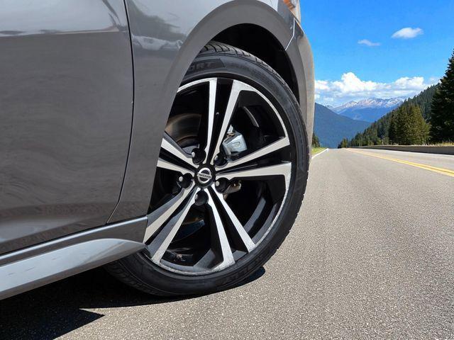 Photo of 2023 Gun Metallic/Super Black Nissan Sentra
